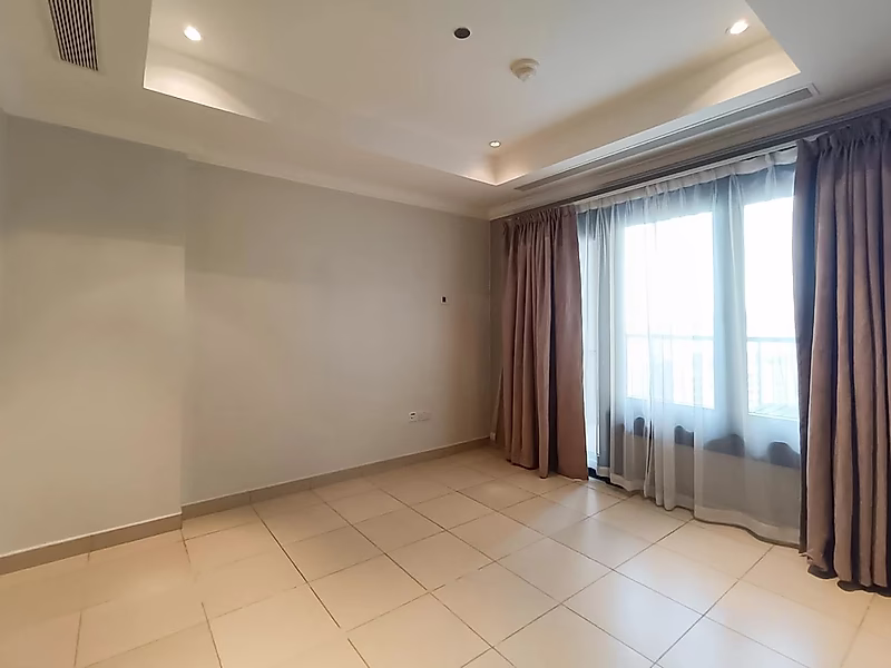 SPACIOUS AND BRIGHT 1-BEDROOM WITH TITLE DEED | PORTO - Photo 4