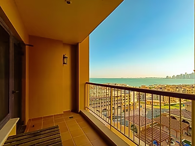 SPACIOUS AND BRIGHT 1-BEDROOM WITH TITLE DEED | PORTO