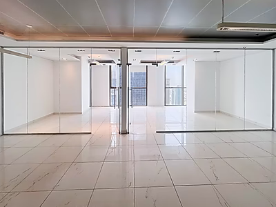 Prestigious 210 sqm Office in a Top Business Tower – West Bay