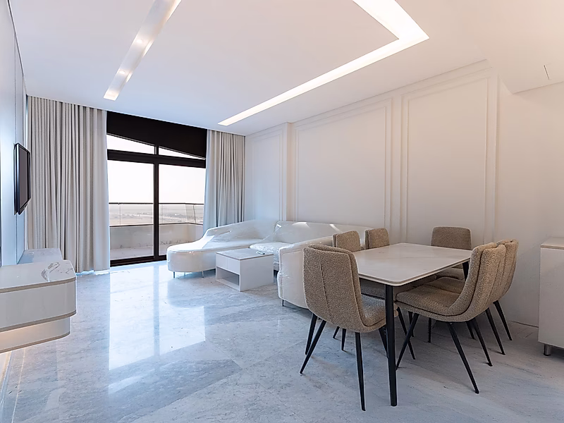 Stunning 2+Maid Bedroom Apartment BILLS INCLUDED - Photo 4