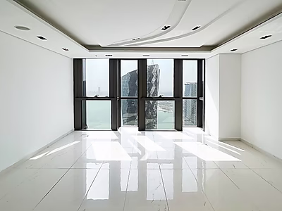 مساحة مكتبية مطلة على البحر في ويست باي | 201 متر مربع