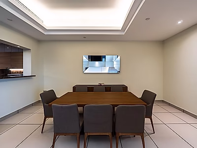 شقة راقية 3 غرف مع خادمة بنظام فندقي