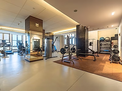 شقة راقية 3 غرف مع خادمة بنظام فندقي