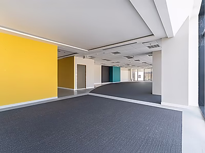 مكتب فاخر جاهز للإنتقال في منطقة المطار القديم | برج فاخر | 529 متر مربع