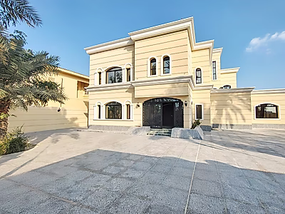 فيلا مستقلة كبيرة 5 غرف + غرفة خادمة + غرفة سائق | المرخية