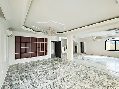 فيلا مستقلة كبيرة 5 غرف + غرفة خادمة + غرفة سائق | المرخية