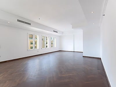 ENORMOUS 3 BEDROOM + MAID APARTMENT | HUGE LAYOUT | PORTO