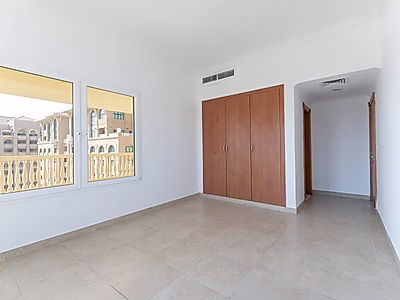 ENORMOUS 3 BEDROOM + MAID APARTMENT | HUGE LAYOUT | PORTO