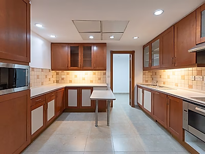 ENORMOUS 3 BEDROOM + MAID APARTMENT | HUGE LAYOUT | PORTO