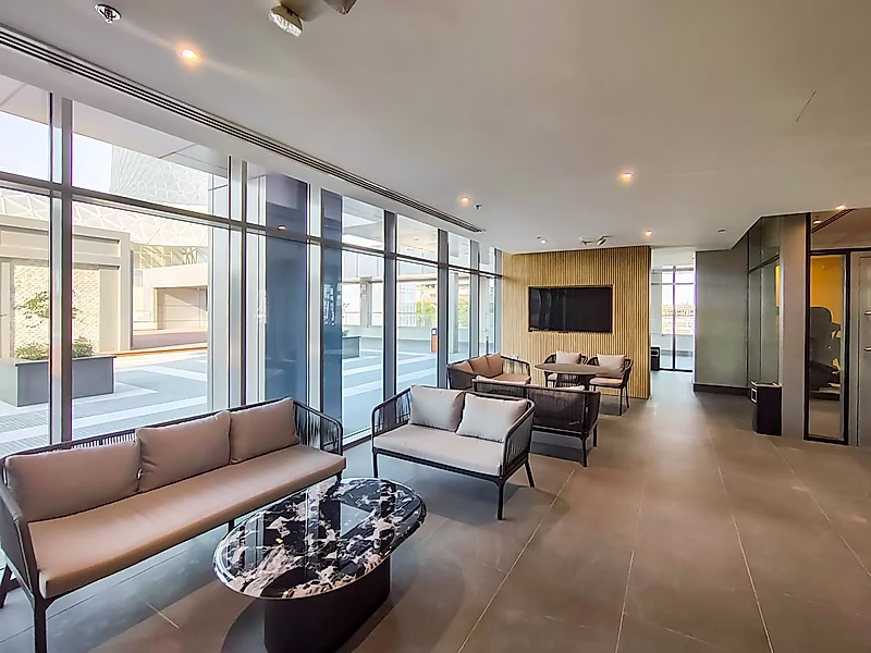 Luxurious Living | Marina District Apartment - Photo 14