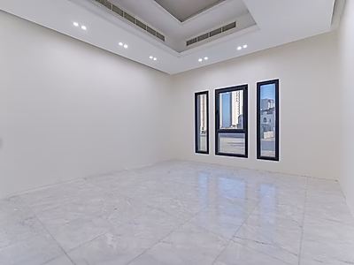 قصر الواجهة البحرية | فيلا فاخرة بإطلالة بحرية مباشرة في لوسيل – الوترفرونت