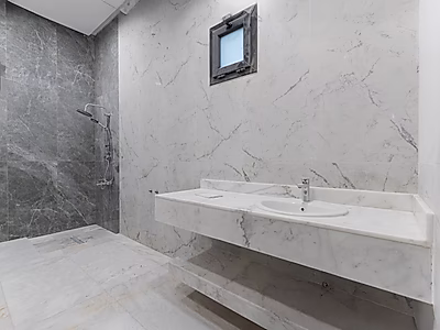 قصر الواجهة البحرية | فيلا فاخرة بإطلالة بحرية مباشرة في لوسيل – الوترفرونت