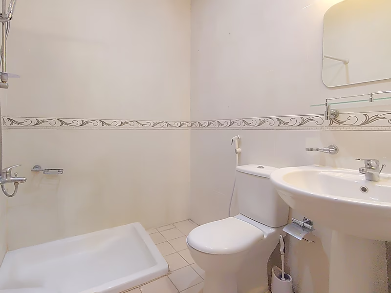 Stunning 3BR Fully Furnished Apartment | Urban Comfort | Bills Included - Photo 6