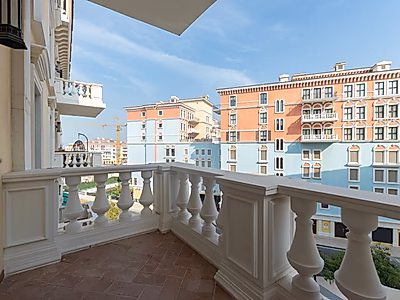 شقة رائعة بغرف ثلاث | قنوات رصيف