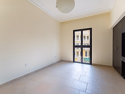 شقة رائعة بغرف ثلاث | قنوات رصيف