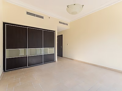 شقة رائعة بغرف ثلاث | قنوات رصيف