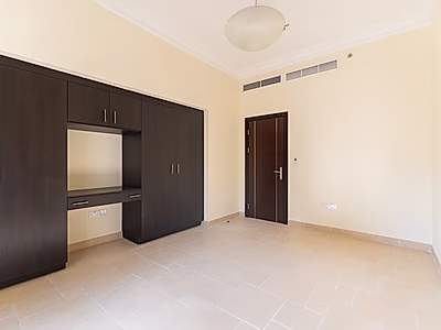 شقة رائعة بغرف ثلاث | قنوات رصيف