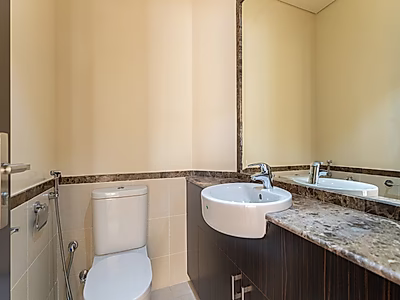 شقة رائعة بغرف ثلاث | قنوات رصيف