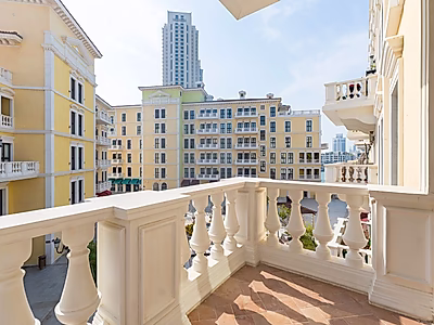 شقة رائعة بغرف ثلاث | قنوات رصيف