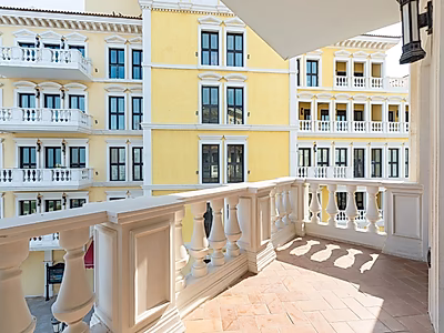 شقة رائعة بغرف ثلاث | قنوات رصيف