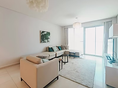 شقة فاخرة غرفة وصالة مفروشة للبيع في مارينا لوسيل – سند ملكية جاهز