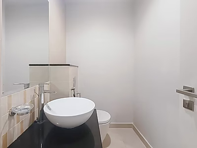 شقة فاخرة غرفة وصالة مفروشة للبيع في مارينا لوسيل – سند ملكية جاهز