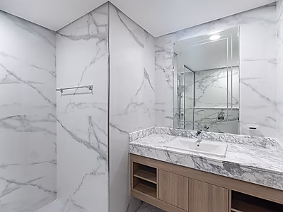 شقة جديدة كليًا للبيع بغرفتي نوم + غرفة خادمة | مرسى لوسيل