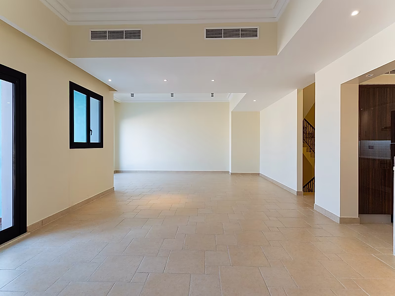 CHIC 2 BEDROOM TOWNHOUSE | PRIME LOCATION | PEARL - Photo 2