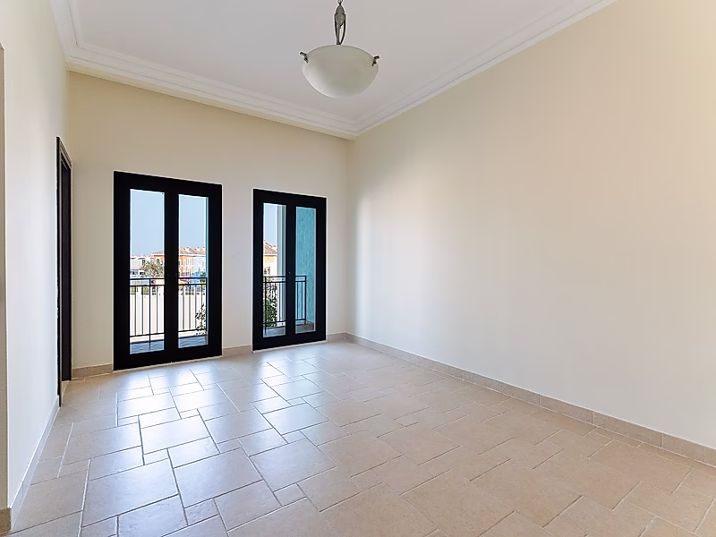 CHIC 2 BEDROOM TOWNHOUSE | PRIME LOCATION | PEARL - Photo 4