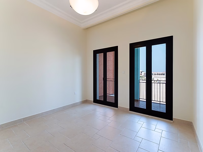 CHIC 2 BEDROOM TOWNHOUSE | PRIME LOCATION | PEARL - Photo 6