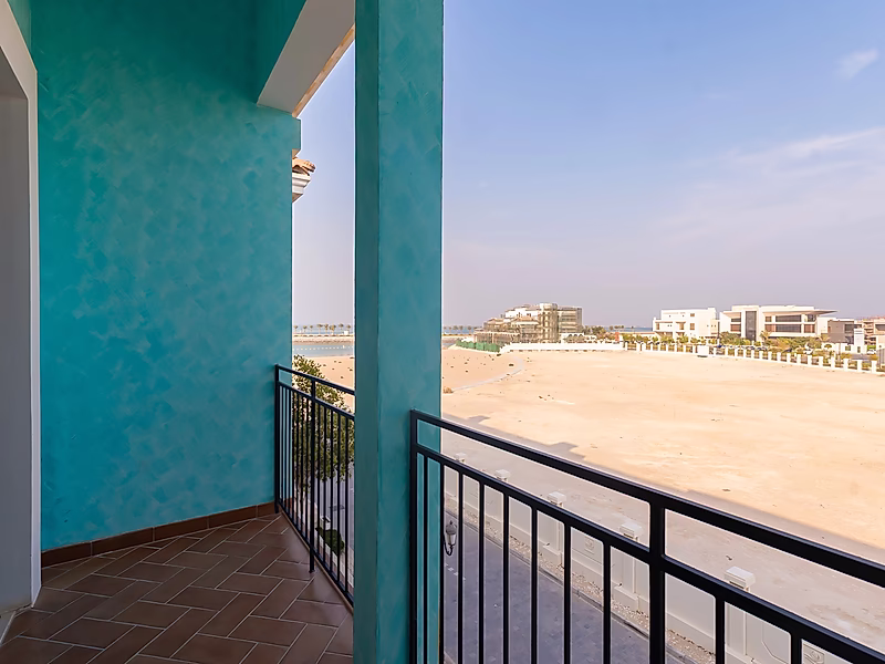 CHIC 2 BEDROOM TOWNHOUSE | PRIME LOCATION | PEARL - Photo 17