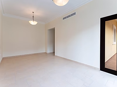 شقة أنيقة بثلاث غرف نوم | قنوات كواتير