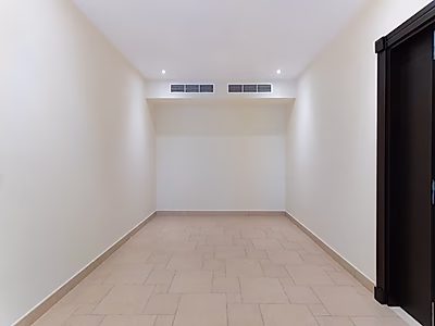 شقة أنيقة بثلاث غرف نوم | قنوات كواتير