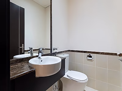 شقة أنيقة بثلاث غرف نوم | قنوات كواتير