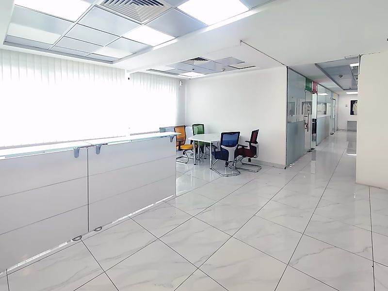 مكتب مجهز بالكامل بمساحة 250 متر مربع | الطريق الدائري C، المنتزه - Photo 2
