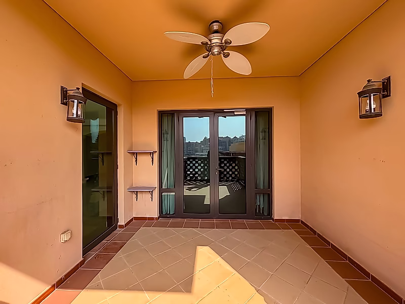 Stunning Townhouse for Rent in Porto Arabia – Full Marina View - Photo 2