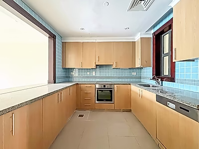 Stunning Townhouse for Rent in Porto Arabia – Full Marina View