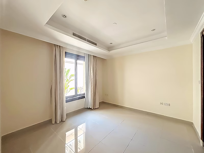 Stunning Townhouse for Rent in Porto Arabia – Full Marina View - Photo 6
