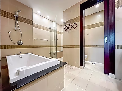 Stunning Townhouse for Rent in Porto Arabia – Full Marina View