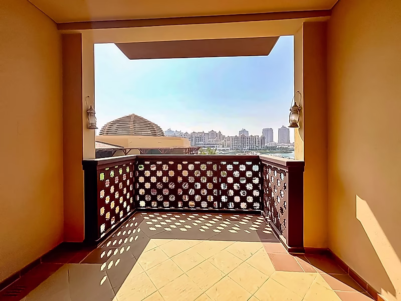 Stunning Townhouse for Rent in Porto Arabia – Full Marina View - Photo 9