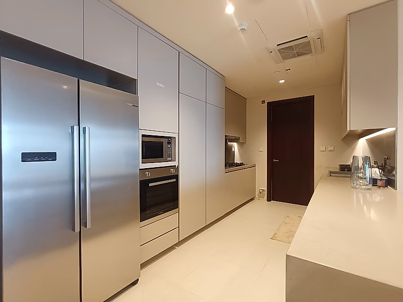 شقة رائعة للإيجار 3 غرف نوم + غرفة خادمة | إطلالات خلابة على البحر والمدينة - Photo 6