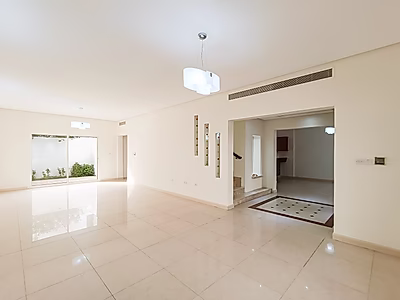 فيلا 4 غرف نوم + خادمة في مجمع عائلي - الوعب