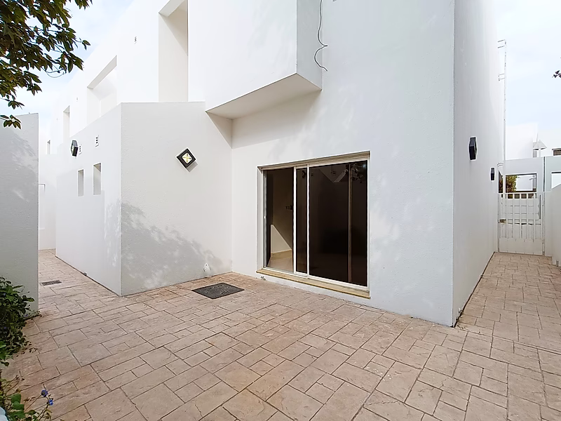 4BR+Maid Villa in a Family- Friendly Compound - Al Waab - Photo 15