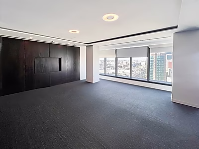 مكتب مجهز بالكامل بمساحة 200 متر مربع في بن محمود– موقع مميز