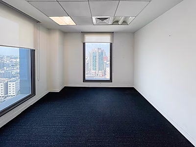 مكتب مجهز بالكامل بمساحة 200 متر مربع في بن محمود– موقع مميز