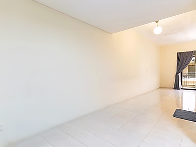 شامل الفواتير | استوديو مع شرفة | فوكس هيلز