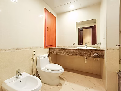 Exclusive 1BR Rental | Stunning Marina View