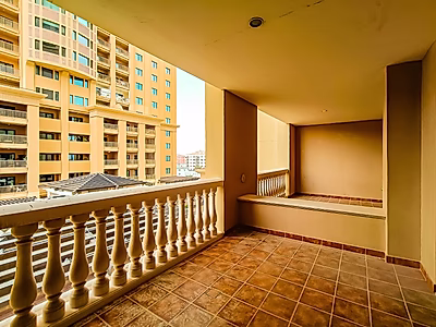 Exclusive 1BR Rental | Stunning Marina View