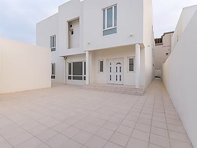 فيلا مستقلة للبيع – أم عبيرية