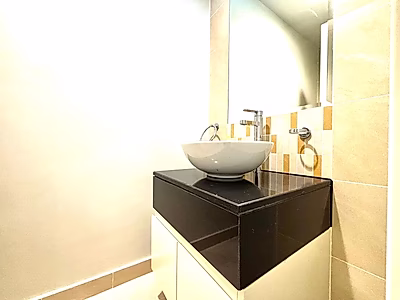 شقة أنيقة 3 غرف نوم | إطلالة مميزة | مفروشة بالكامل